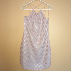 baileyblue Cross-Strap Zig Zag Dress L